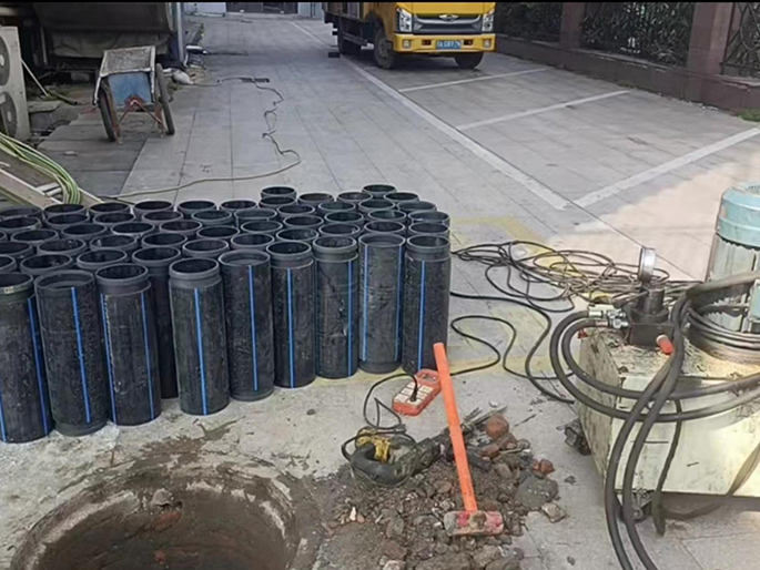 平桂PE置换管厂家 DN315置换管 非开挖管短管置换